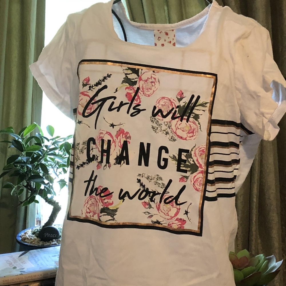 Girls tshirt